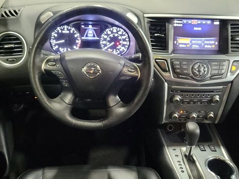 Used 2019 Nissan Pathfinder SL image 22