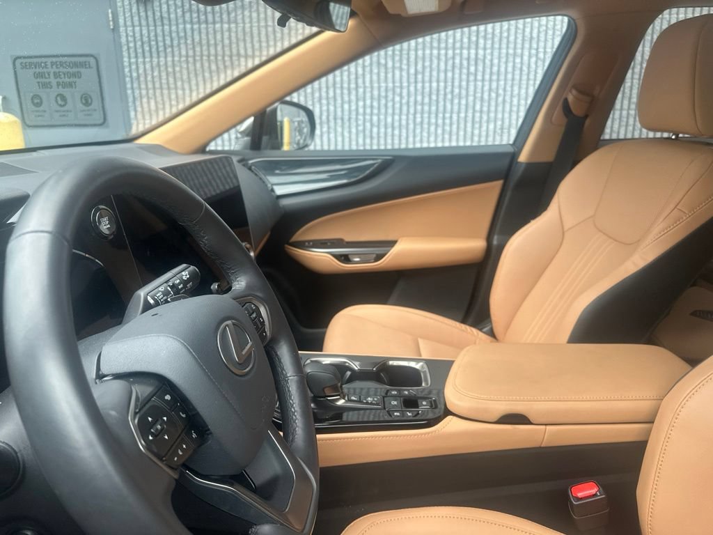 Certified 2025 Lexus NX 350 AWD w/ Accessory Package (2T) image 46