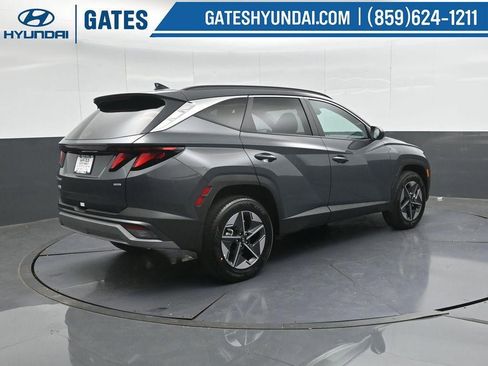 New 2026 Hyundai Tucson SEL image 2