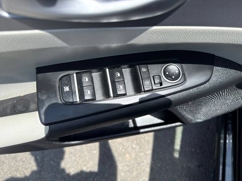 Used 2023 Kia Forte LXS w/ LXS Technology Package FWD image 16