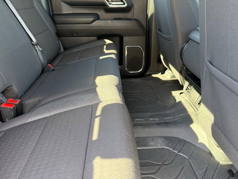 Used 2024 Chevrolet Silverado 1500 LT image 28