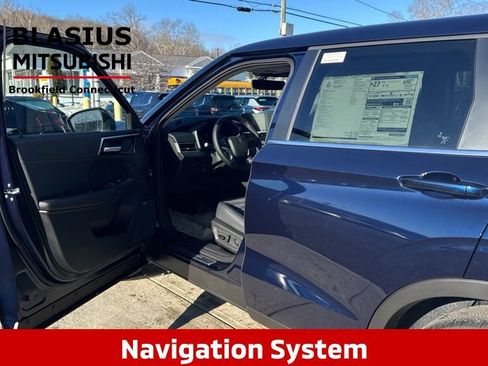 New 2026 Mitsubishi Outlander SE AWD/4WD image 12