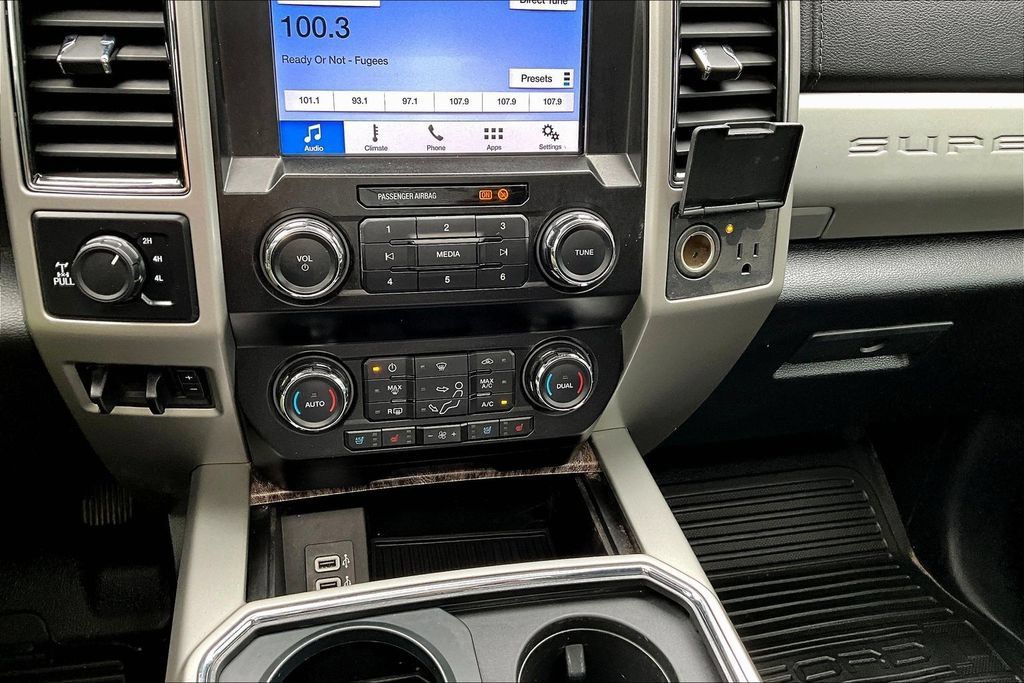 Certified 2019 Ford F250 Lariat w/ Lariat Value Package AWD/4WD image 20