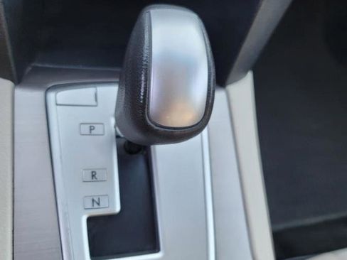 Used 2013 Subaru Outback 2.5i Premium w/ All-Weather Pkg image 19