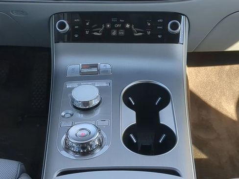 New 2026 Genesis GV70 2.5T Advanced image 17