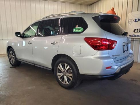 Used 2019 Nissan Pathfinder S AWD/4WD image 4