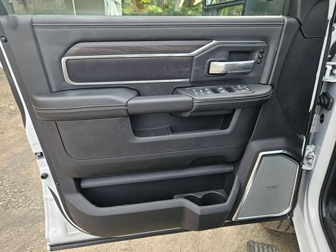 New 2026 RAM 2500 Laramie AWD/4WD image 11