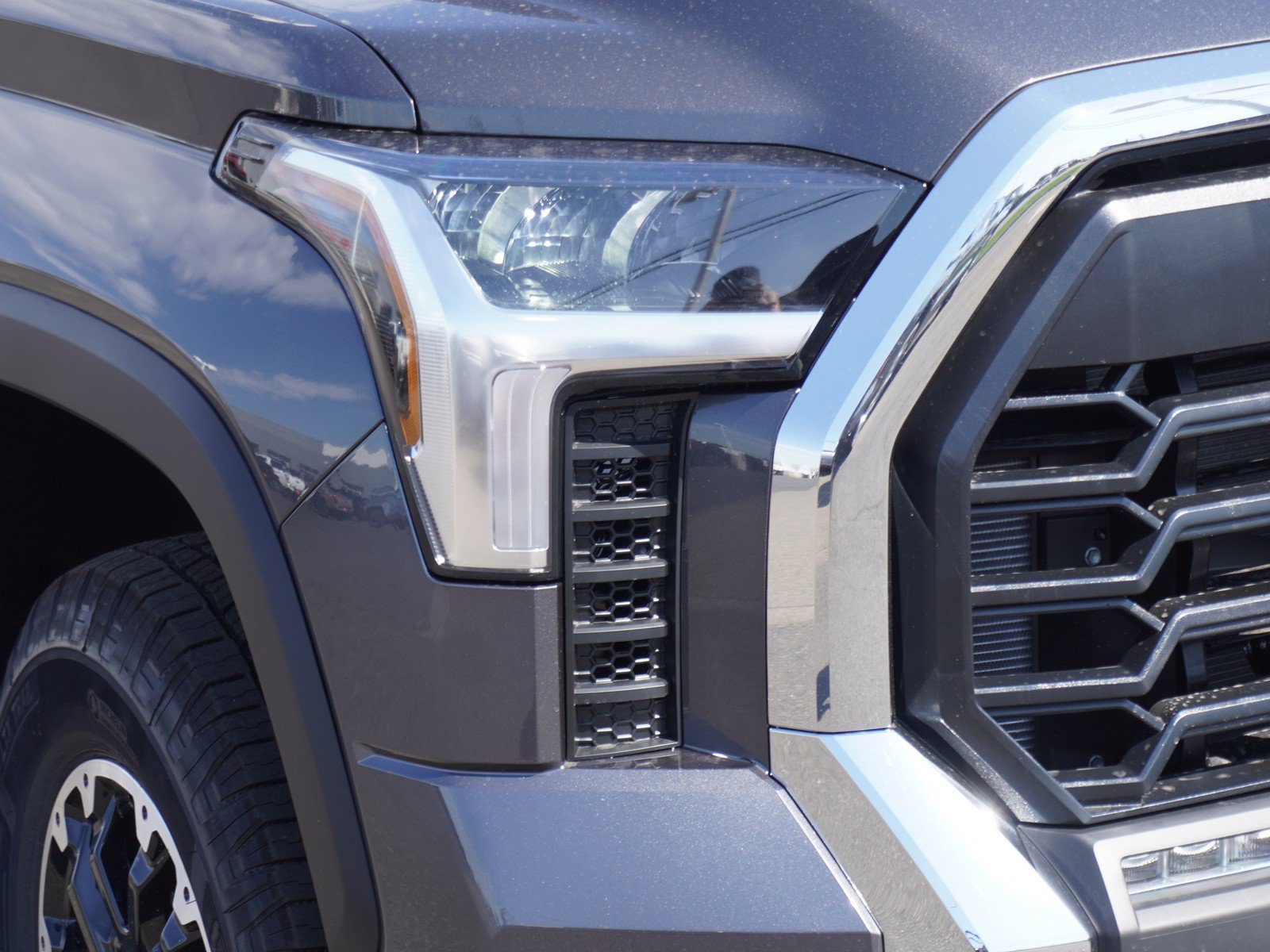 New 2026 Toyota Tundra SR5 w/ TRD Off-Road Package AWD/4WD image 3