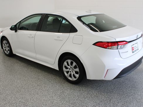Used 2026 Toyota Corolla LE FWD image 9