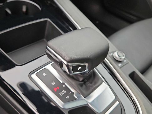 Used 2023 Audi A4 2.0T Premium w/ Convenience Package image 12