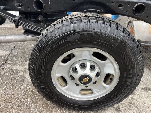 Used 2011 Chevrolet Silverado 2500 W/T image 12