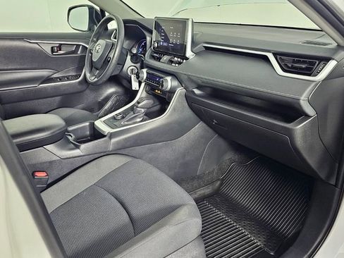 Used 2024 Toyota RAV4 LE image 32