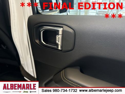 Used 2025 Jeep Wrangler Unlimited Rubicon 392 image 35