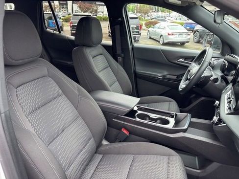 Used 2025 Chevrolet Equinox LT FWD image 28