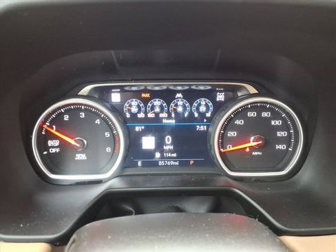 Used 2021 Chevrolet Suburban Premier AWD/4WD image 15