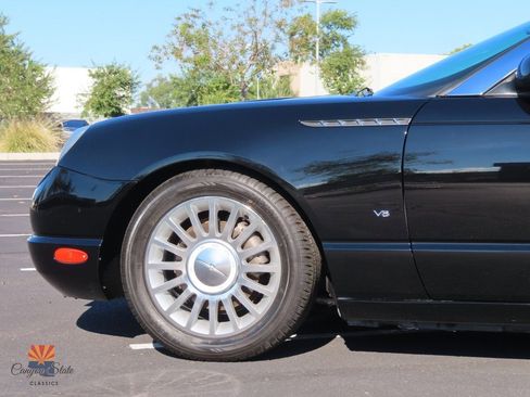 Used 2004 Ford Thunderbird image 18