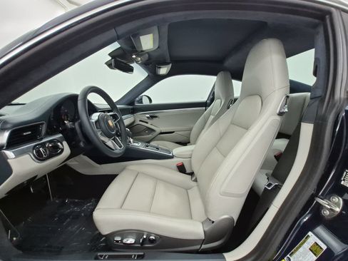 Used 2018 Porsche 911 Carrera RWD image 5