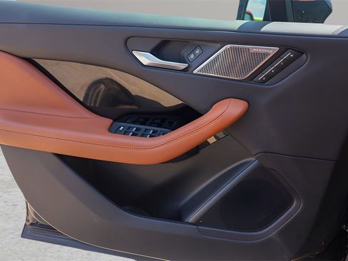 Used 2024 Jaguar I-PACE R-Dynamic HSE image 17