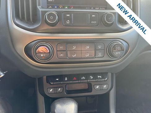 Used 2022 Chevrolet Colorado Z71 w/ Z71 Midnight Edition image 25