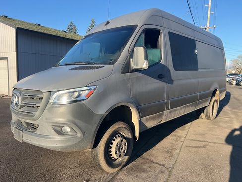 Used 2023 Mercedes-Benz Sprinter 3500 image 2