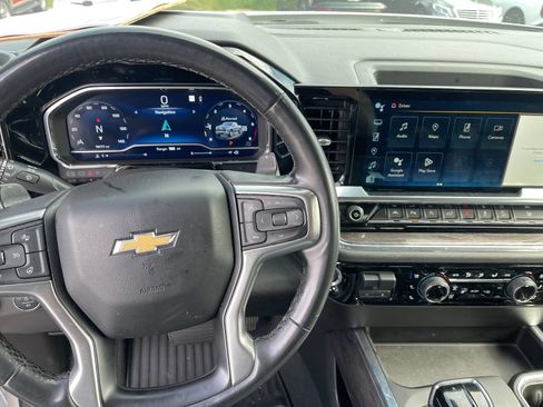 Used 2023 Chevrolet Silverado 1500 LTZ w/ Technology Package AWD/4WD image 7