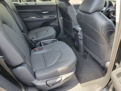 New 2026 Toyota Grand Highlander FWD image 20
