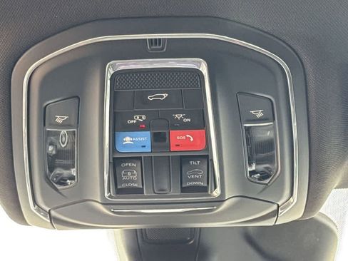New 2026 Jeep Grand Cherokee Altitude AWD/4WD image 20