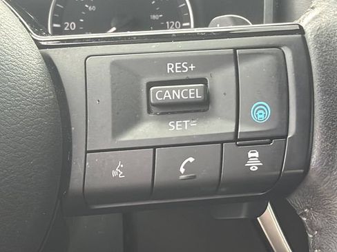Used 2023 Nissan Rogue SV w/ SV Premium B Package FWD image 25