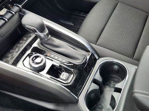 New 2025 GMC Canyon Elevation w/ Convenience Package image 15