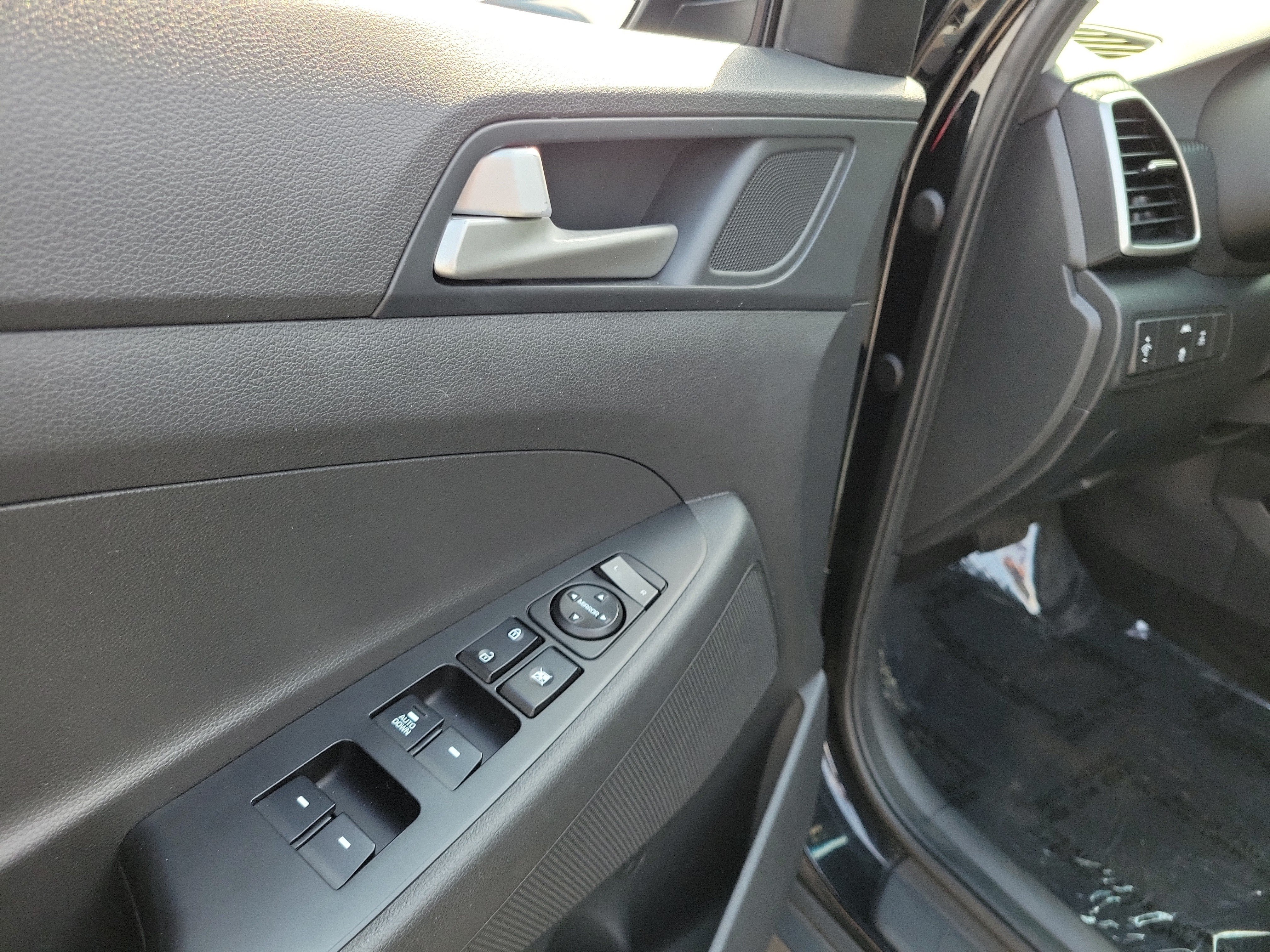 Used 2020 Hyundai Tucson SE AWD/4WD image 18