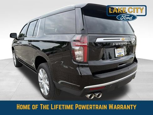 Used 2024 Chevrolet Suburban High Country AWD/4WD image 3