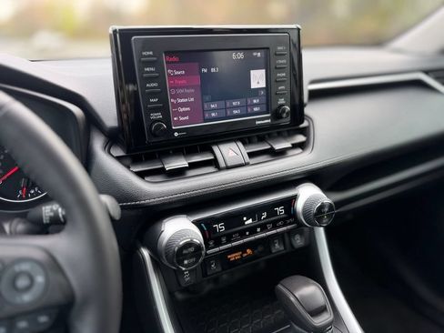 Used 2022 Toyota RAV4 XLE w/ Convenience Package AWD/4WD image 19