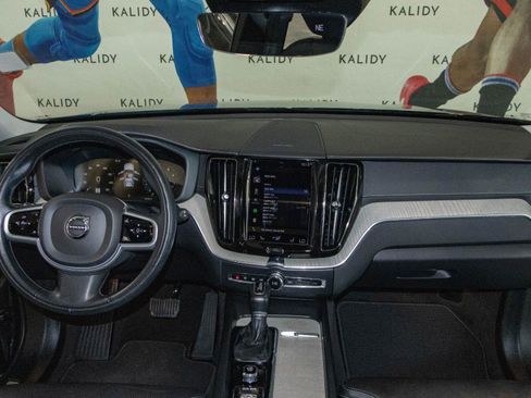 Used 2021 Volvo XC60 T5 Inscription AWD/4WD image 3
