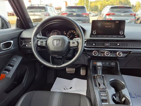 Used 2025 Honda Civic Sport image 8
