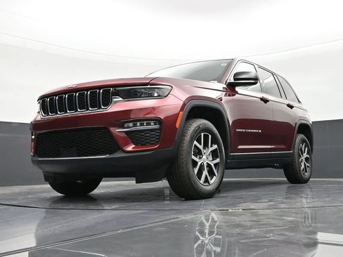 Used 2024 Jeep Grand Cherokee Limited AWD/4WD image 20