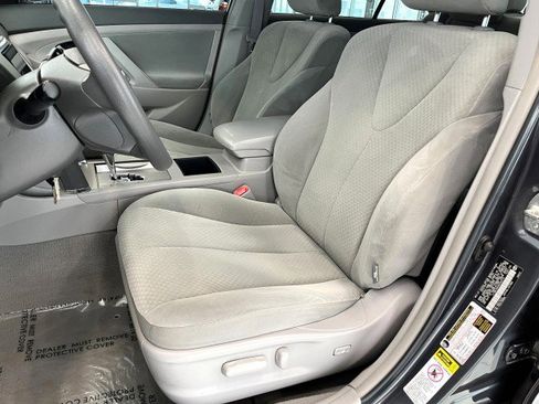 Used 2009 Toyota Camry LE image 10