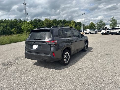 Certified 2025 Subaru Forester Premium AWD/4WD image 13