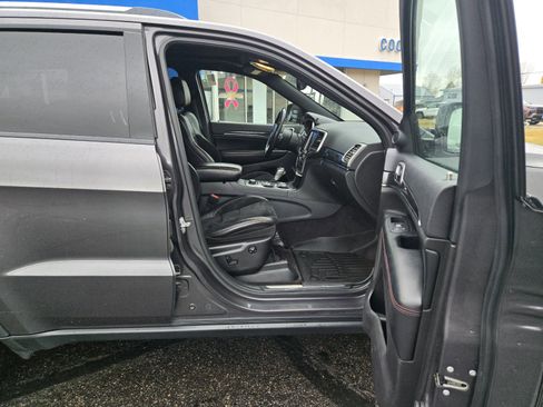 Used 2017 Jeep Grand Cherokee Trailhawk w/ Trailhawk Luxury Group image 17