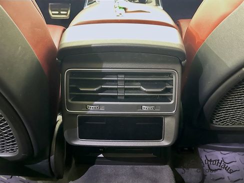 Used 2023 Audi SQ7 Premium Plus w/ Executive Package image 31