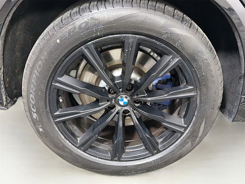 Used 2023 BMW X5 M50i w/ Climate Comfort Package image 36