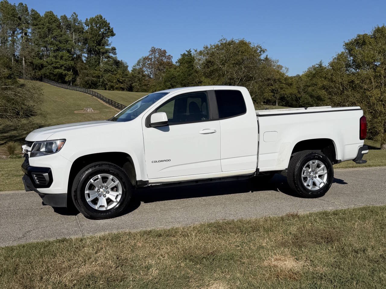 Used 2021 Chevrolet Colorado LT w/ Fleet Safety Package RWD image 3