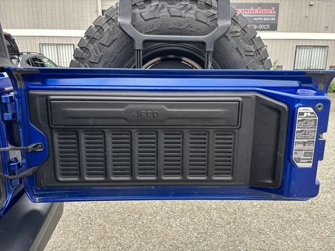 Used 2018 Jeep Wrangler Rubicon AWD/4WD image 19