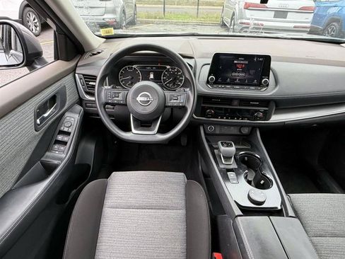 Used 2023 Nissan Rogue SV AWD/4WD image 16