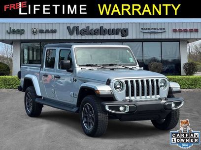 Used 2023 Jeep Gladiator Overland w/ LED Lighting Group
