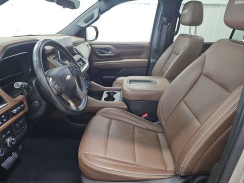 Used 2023 Chevrolet Suburban High Country image 24