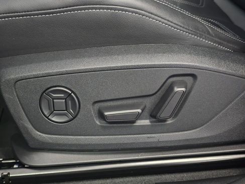 Used 2024 Audi Q3 2.0T Premium w/ Convenience Package image 35