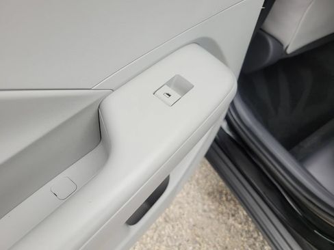 Used 2025 Hyundai Kona SEL FWD image 15