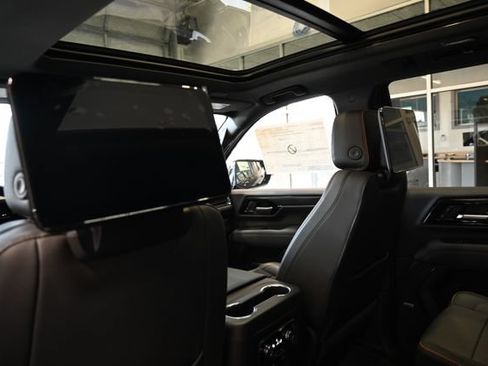 New 2026 GMC Yukon AT4 w/ AT4 Premium Plus Package AWD/4WD image 23