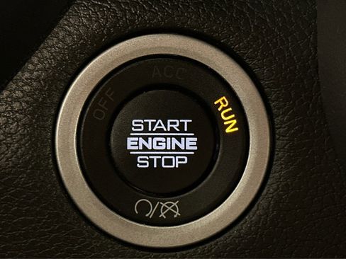 Used 2021 RAM 2500 Big Horn image 32