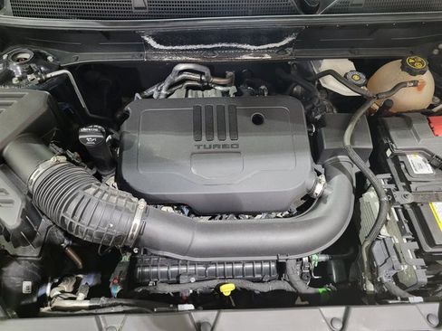 Used 2022 GMC Acadia SLT w/ GMC Pro Grade Package image 33